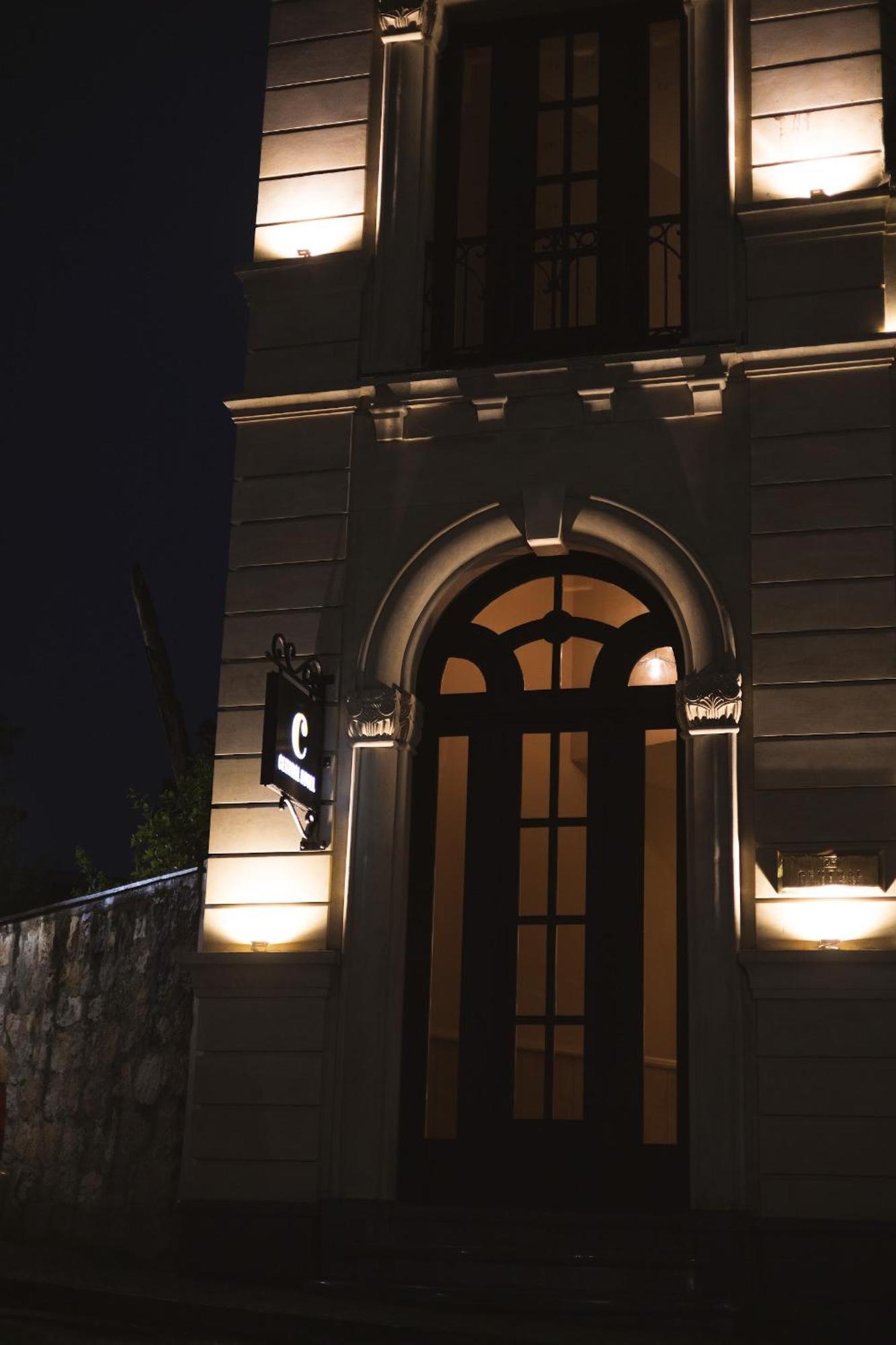 Central Hotel Κουτάισι Εξωτερικό φωτογραφία