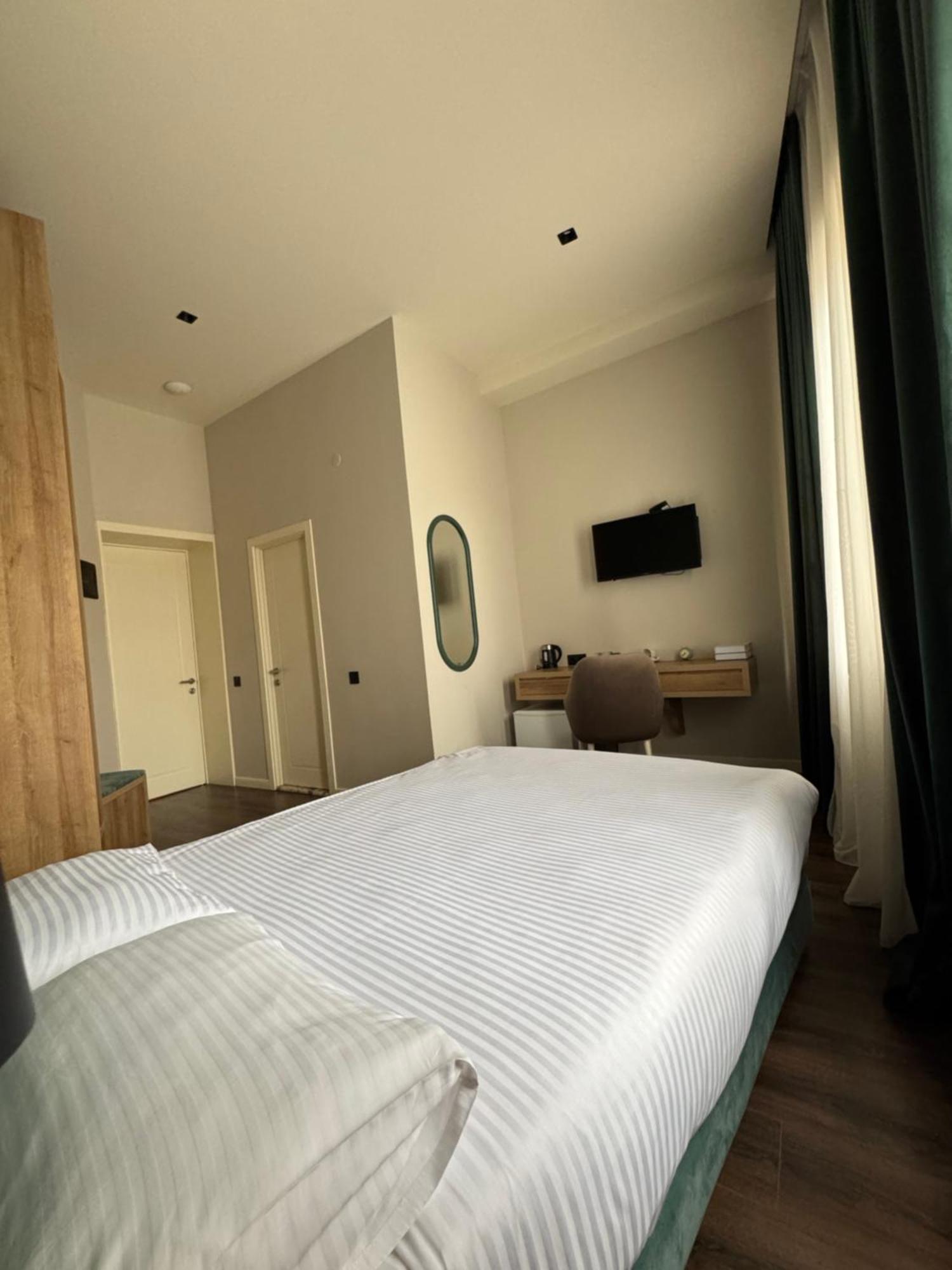 Central Hotel Κουτάισι Εξωτερικό φωτογραφία